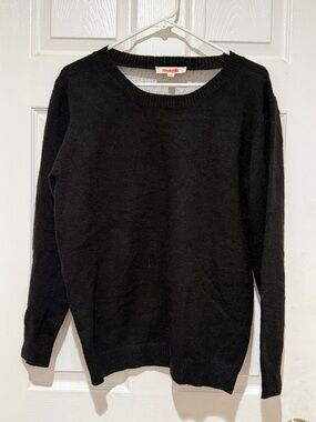 Mazik Black Crewneck Sweater - Classic Knit